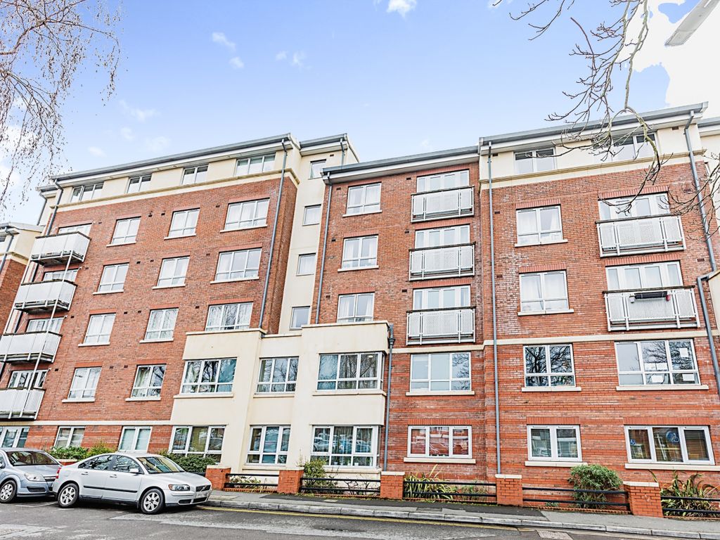 2 bed flat for sale in St. Peters Court, New Charlotte Street, Bristol BS3, £250,000