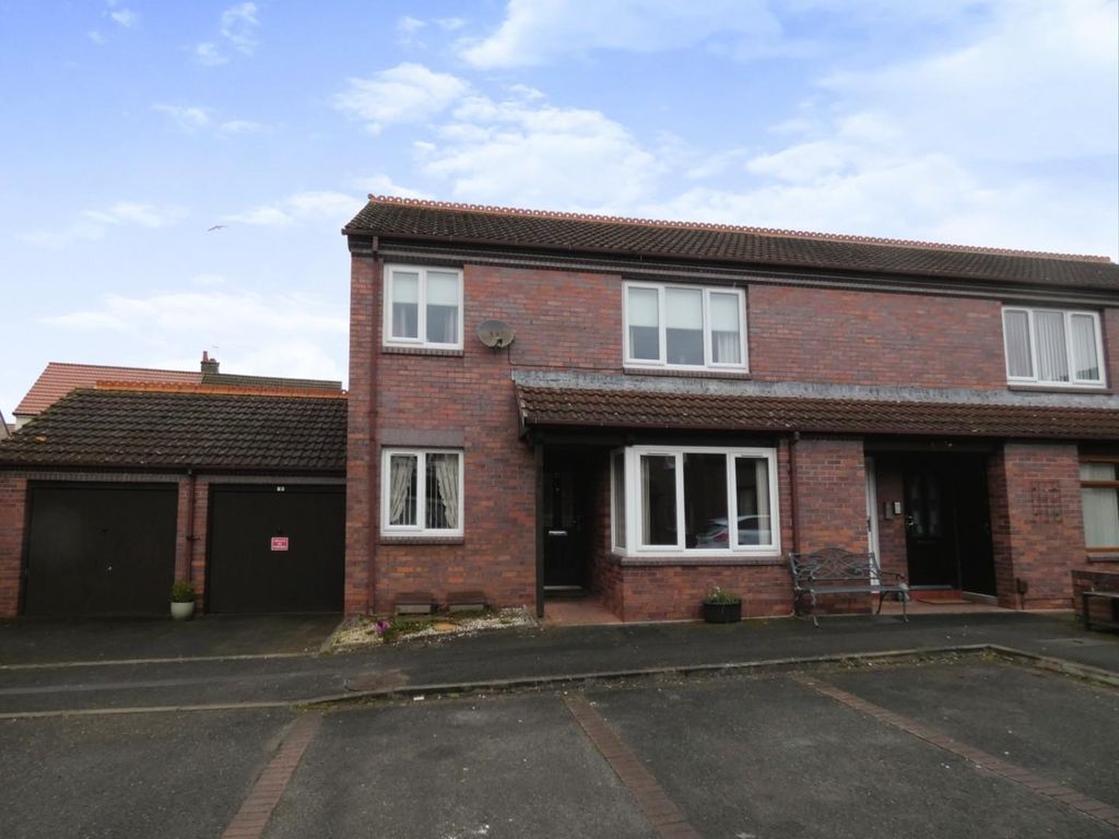 2 bed flat for sale in Scaleby Close, Carlisle CA2, £44,800