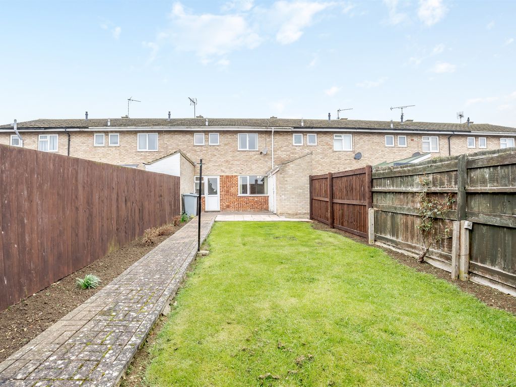 3 bed terraced house for sale in Edward Road, Stamford PE9, £210,000
