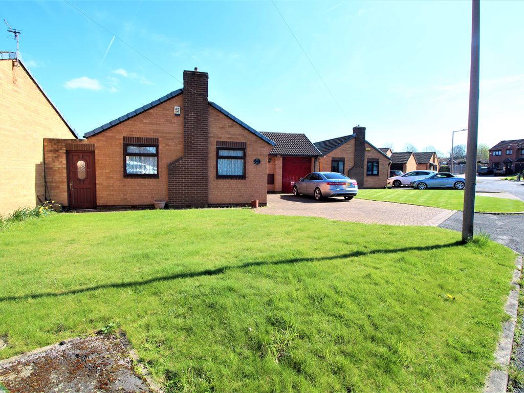 3 bed detached bungalow for sale in Hamilton Close, Mexborough S64, £220,000