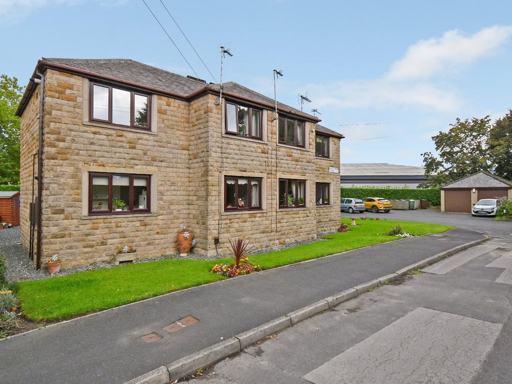 1 bed flat for sale in Ghyll Royd, Guiseley, Leeds LS20, £92,000