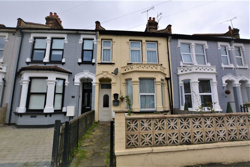 1 bed flat for sale in Christchurch Road, Southend-On-Sea SS2, £180,000