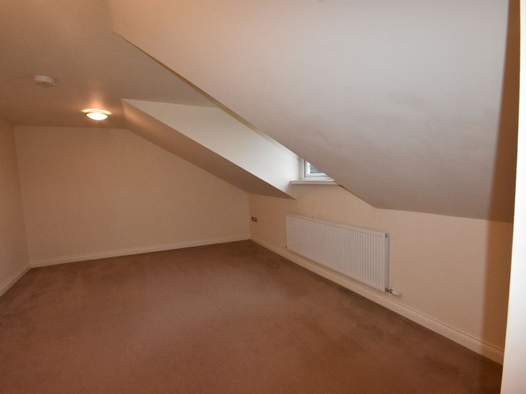 2 bed flat for sale in Lane End, Chapeltown, Sheffield S35, £135,000