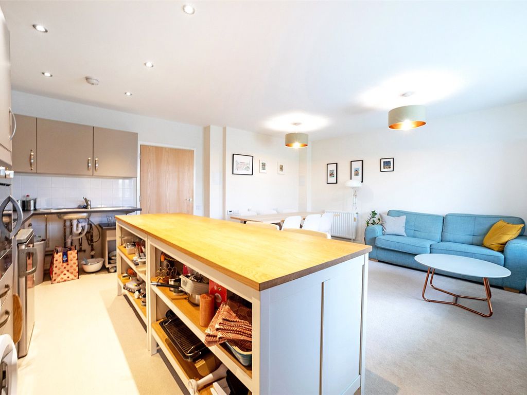 2 bed flat for sale in 2 Fisher Close, Rotherhithe, London SE16, £169,500