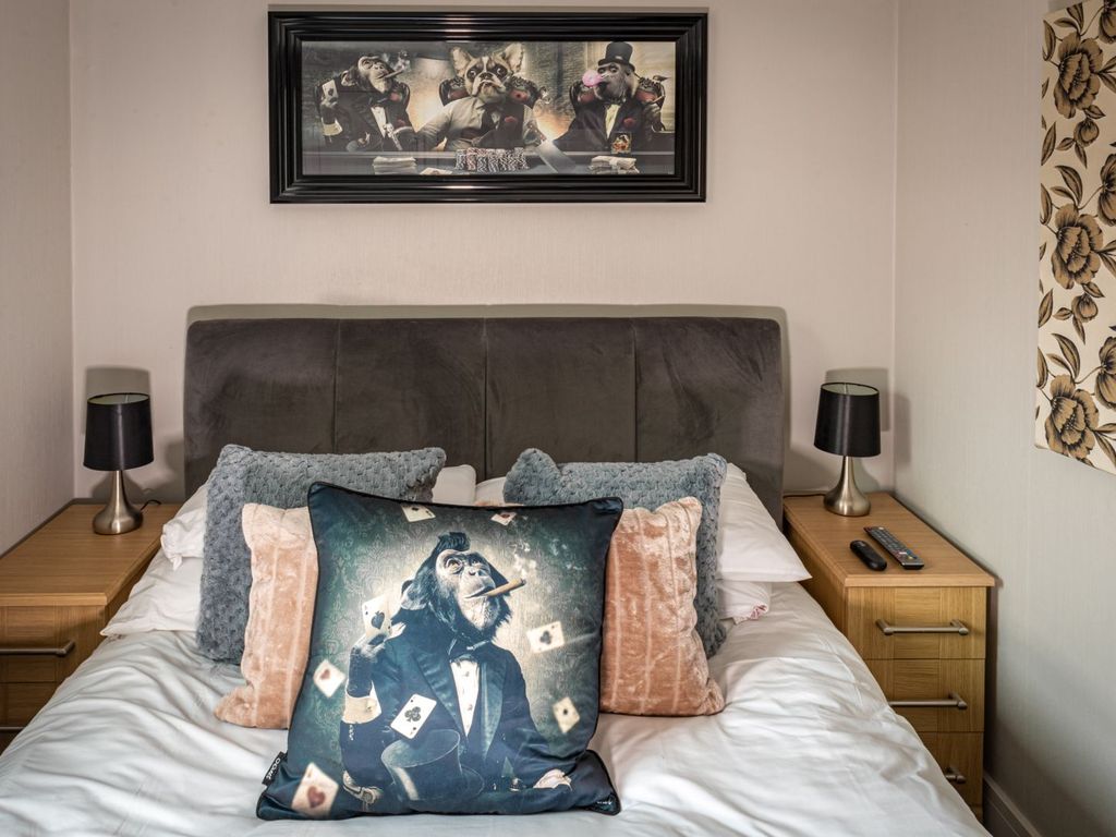 3 bed lodge for sale in Borwick Lane, Carnforth LA6, £185,000