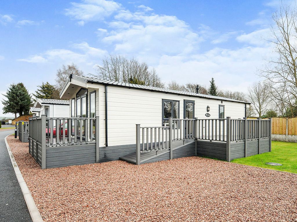 2 bed mobile/park home for sale in Newbridge Country Park, Glasgow Road, Dumfries, Dumfries And Galloway DG2, £69,500