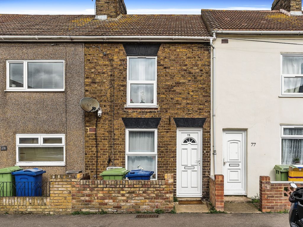 2 bed terraced house for sale in Shortlands Road, Sittingbourne ME10, £160,000