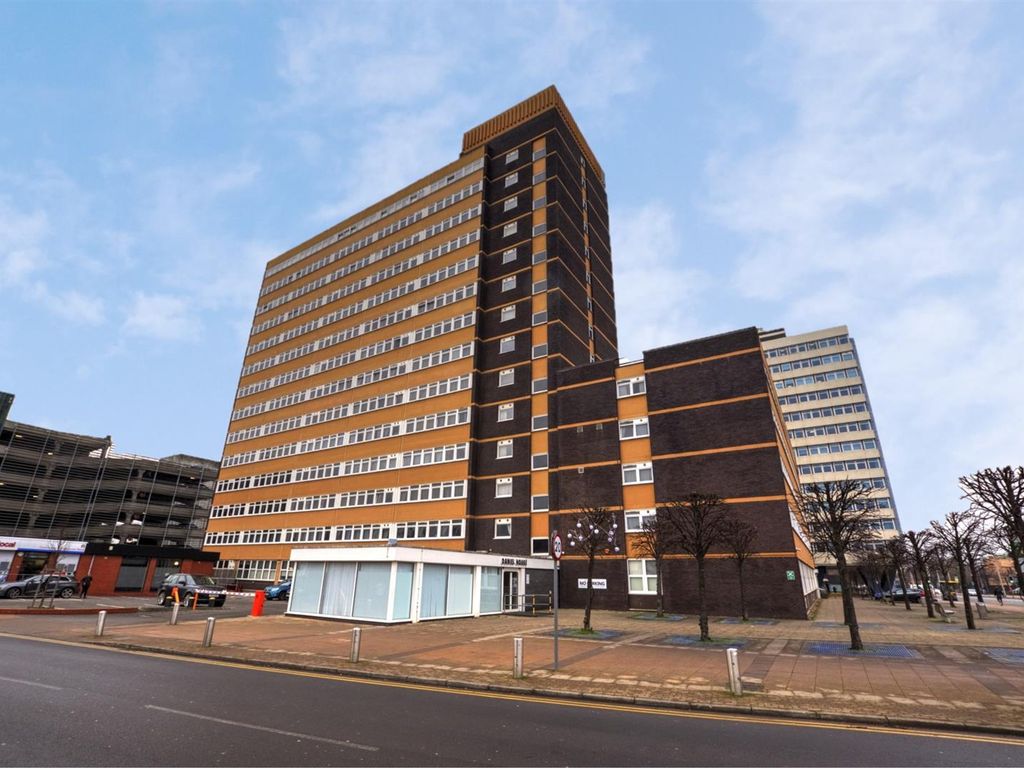 2 bed flat for sale in Trinity Road, Bootle L20, £48,000