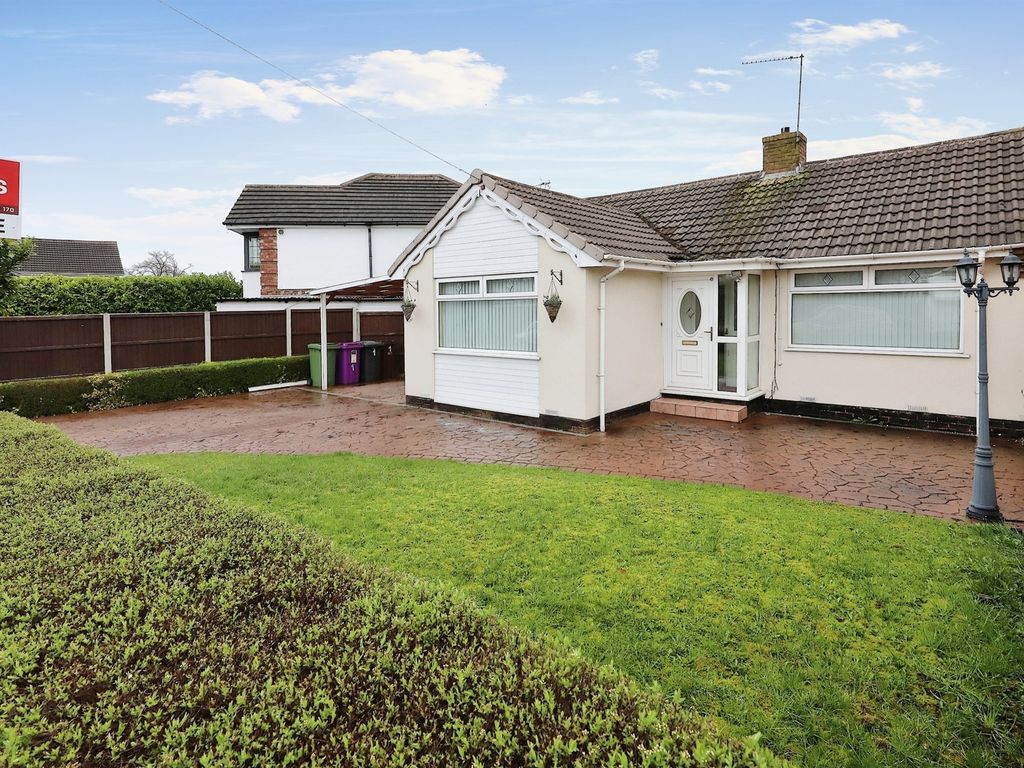 2 bed detached bungalow for sale in Marshall Road, Willenhall WV13, £220,000
