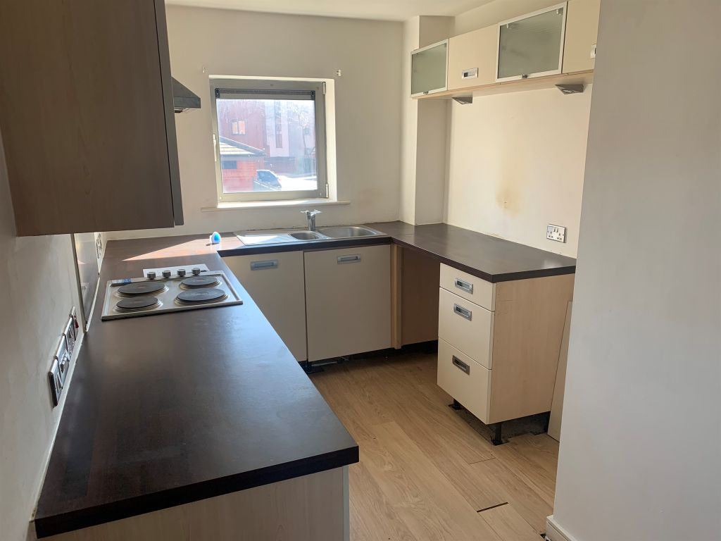 2 bed flat for sale in Albion Street, City Centre, Wolverhampton WV1, £110,000