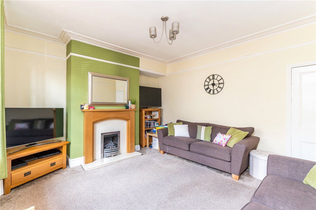 2 bed terraced house for sale in Springswood Avenue, Shipley, West Yorkshire BD18, £160,000