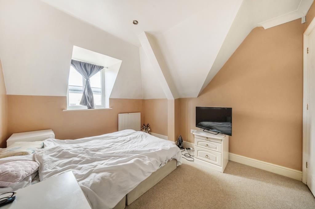 1 bed flat for sale in High Wycombe, Buckinghamshire HP12, £180,000