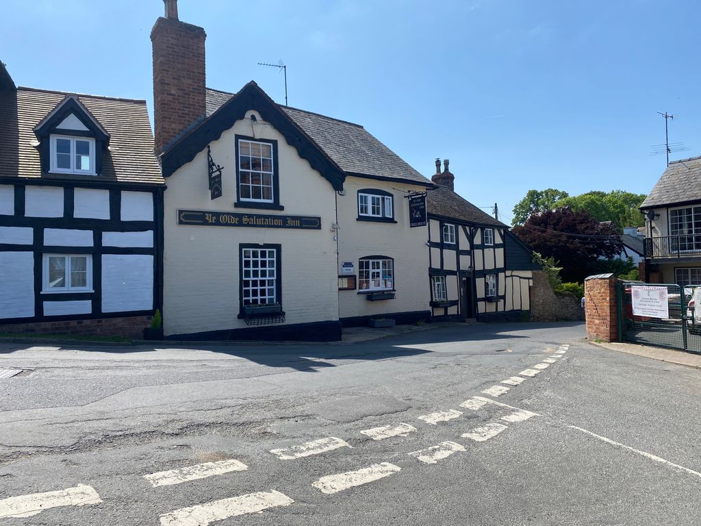 Pub/bar for sale in Weobley, Hereford HR4, £560,000