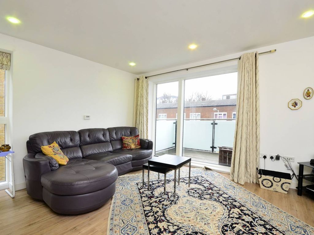 1 bed flat for sale in Conington Road, Lewisham, London SE13, £300,000