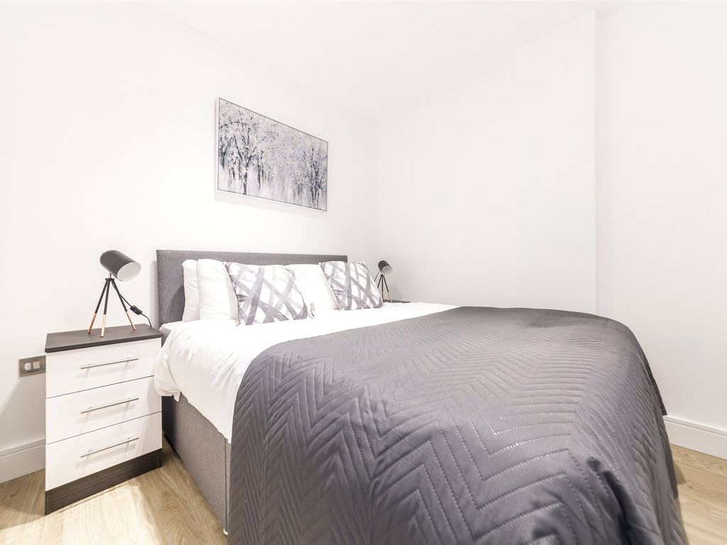 1 bed flat for sale in Essex House, Fairfield Road, Brentwood, Essex CM14, £260,000