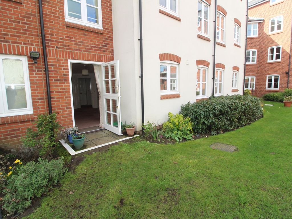 1 bed property for sale in Whitings Court, Paynes Park, Hitchin SG5, £179,950