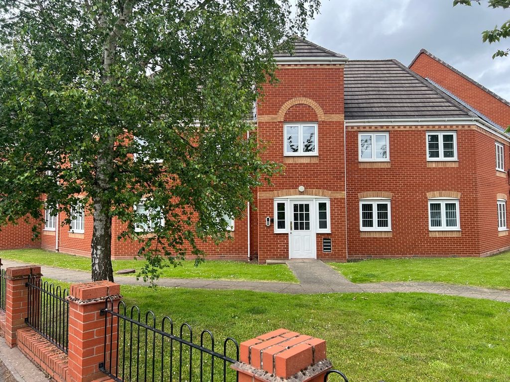 2 bed flat for sale in Smallshire Close, Wednesfield, Wolverhampton WV11, £115,000
