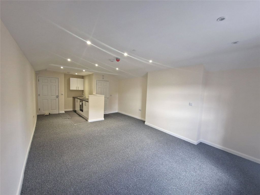 1 bed flat for sale in Yorke Street, Wrexham, Wrecsam LL13, £85,000