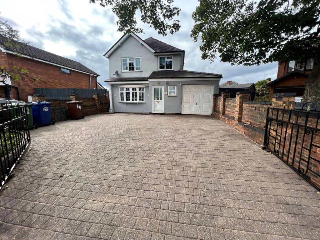 3 bed detached house for sale in Norton East Road, Norton Canes, Cannock WS11, £290,000