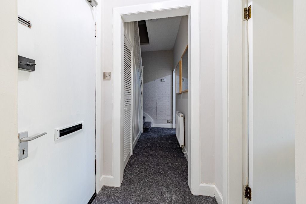 2 bed maisonette for sale in Seagate, Irvine, North Ayrshire KA12, £65,000