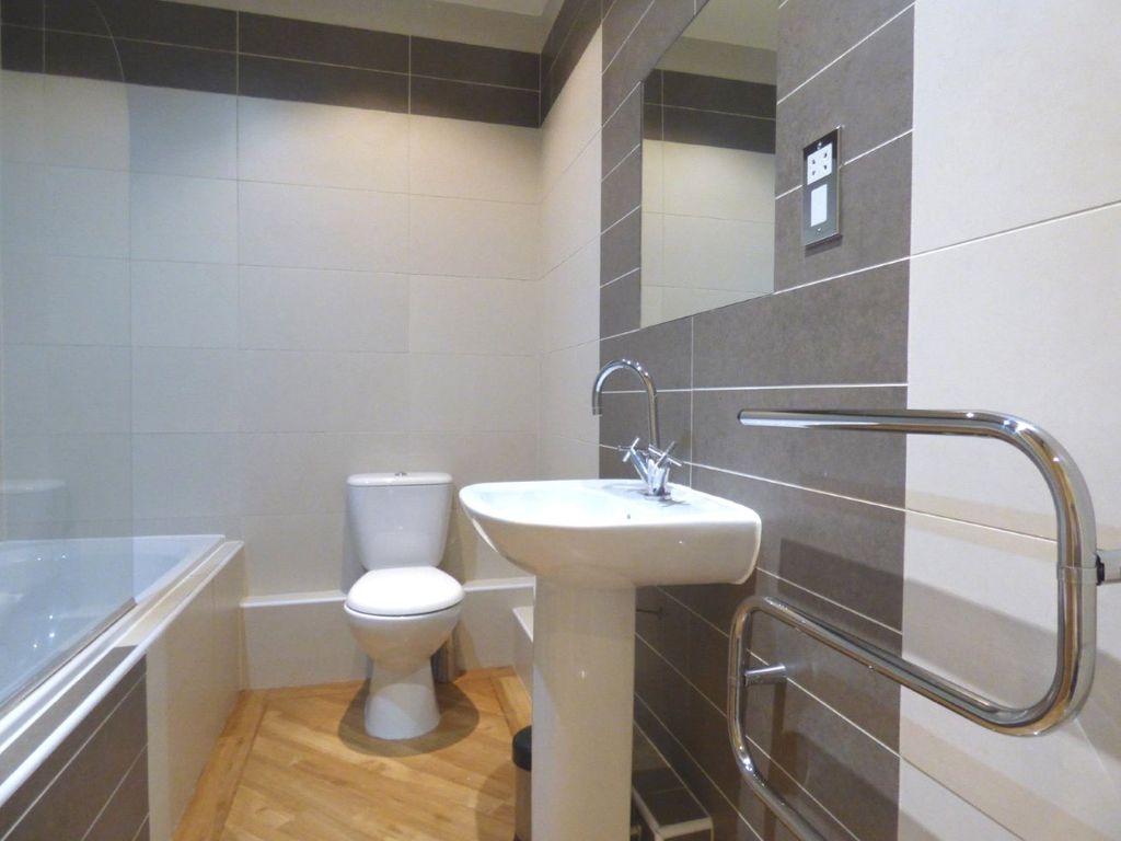 1 bed flat for sale in Grimshaw Place, Preston, Lancashire PR1, £72,950