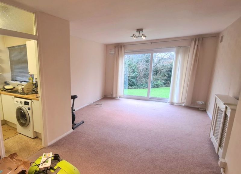 1 bed flat for sale in Chanctonbury Gardens, Sutton SM2, £230,000