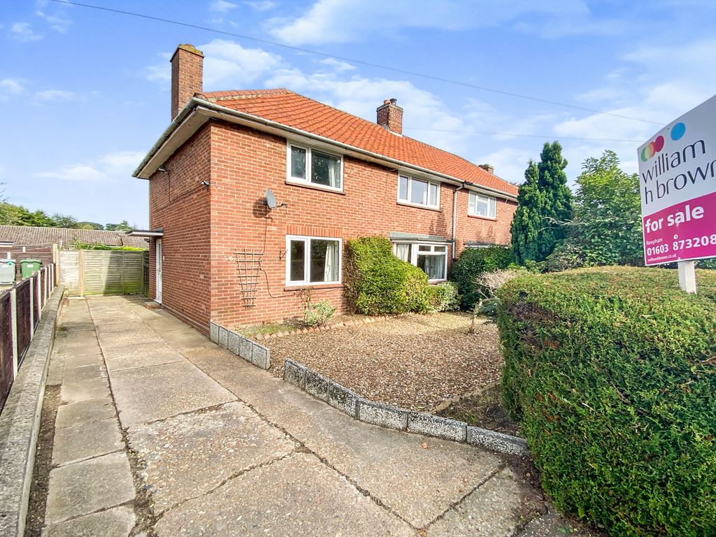 3 bed semi-detached house for sale in Sun Barn Road, Reepham, Norwich NR10, £260,000