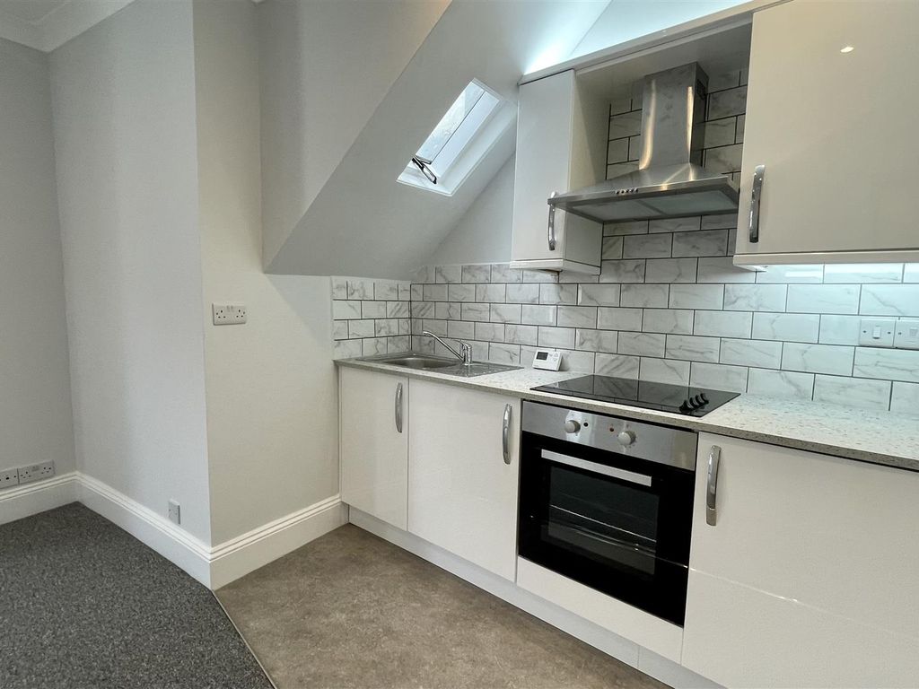 1 bed flat for sale in South View Place, Bournemouth BH2, £124,950