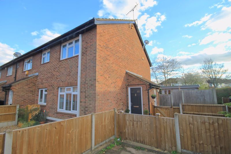 1 bed terraced house for sale in Nicholas Close, Greenford UB6, £325,000