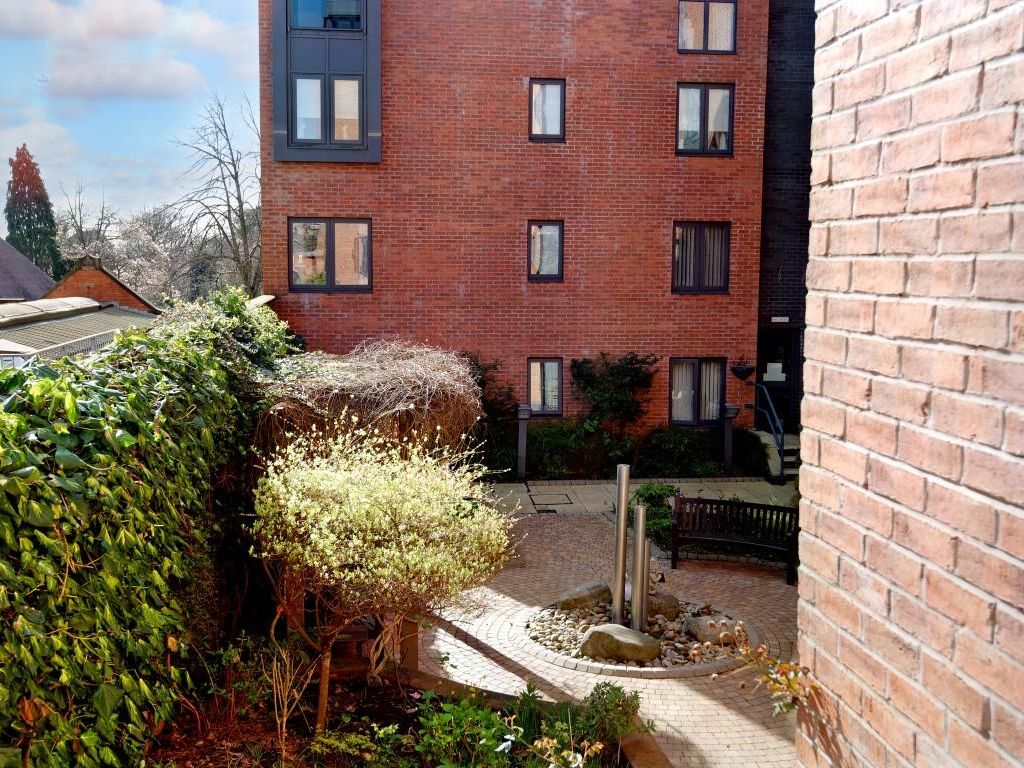 2 bed flat for sale in Union Street, Chester CH1, £225,000