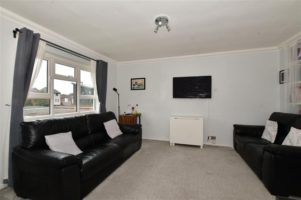 1 bed flat for sale in Abbotsleigh Close, Sutton, Surrey SM2, £235,000