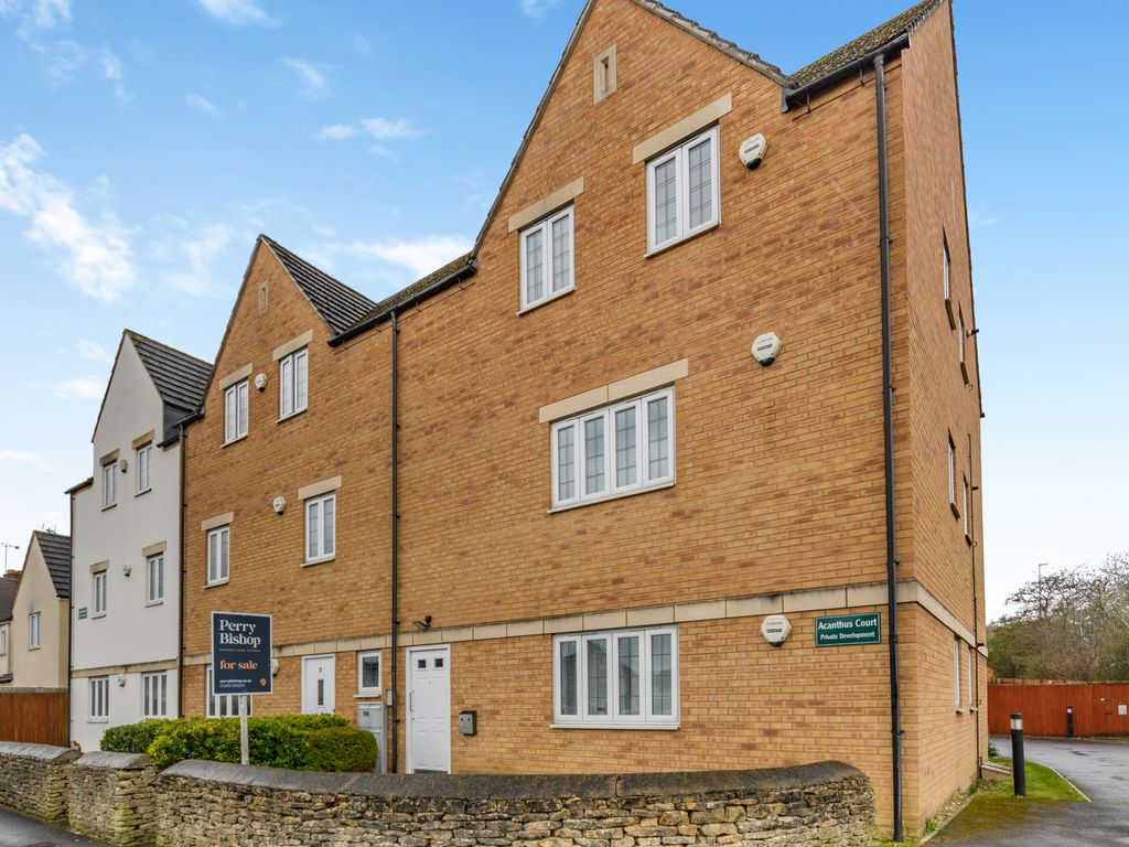 1 bed flat for sale in Acanthus Court, Cirencester, Gloucestershire GL7, £83,960