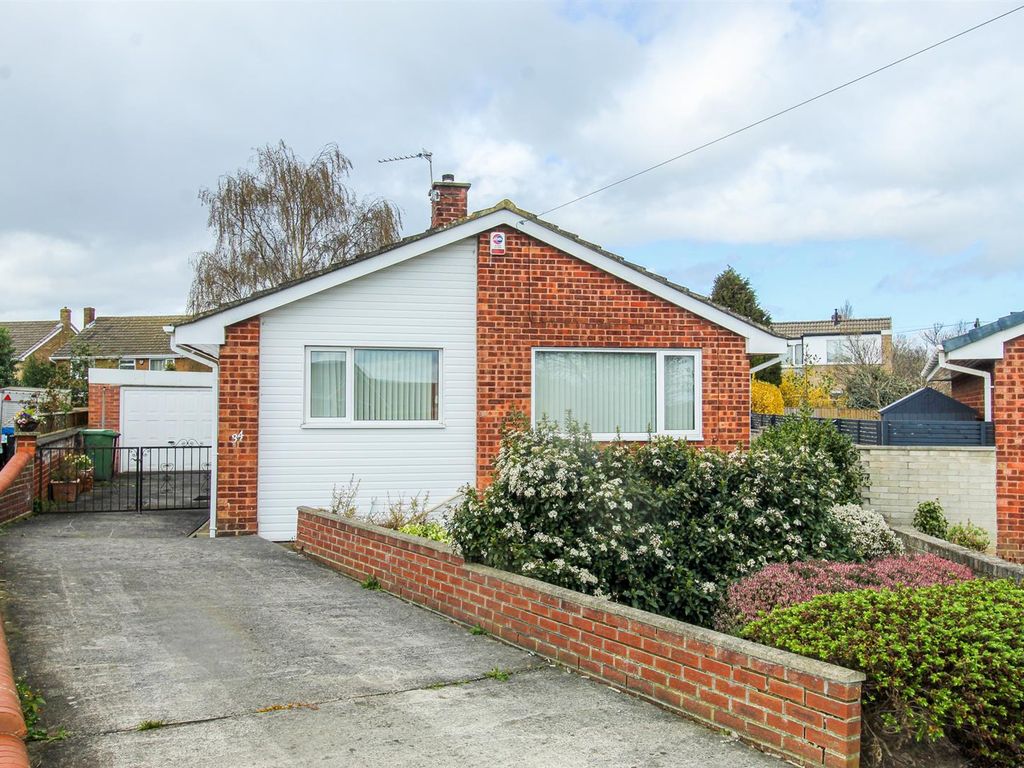 2 bed detached bungalow for sale in Grampian Avenue, Wakefield WF2, £250,000
