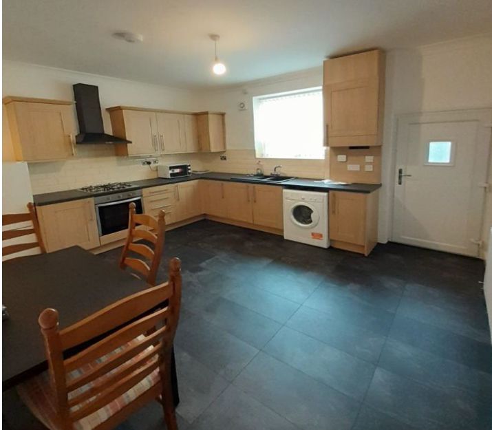 2 bed terraced house for sale in Atlas Road, Darwen BB3, £98,000