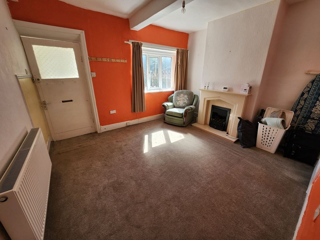 2 bed terraced house for sale in Thorn Tree Street, Halifax HX1, £90,000