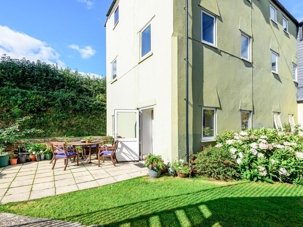 2 bed flat for sale in Stoke Water House, Beaminster, Dorset DT8, £200,000