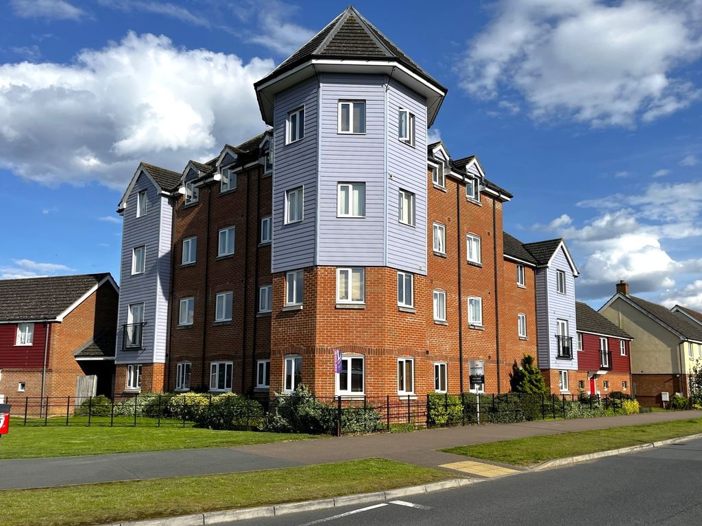 2 bed flat for sale in Robin Close, Costessey, Norwich NR8, £135,000