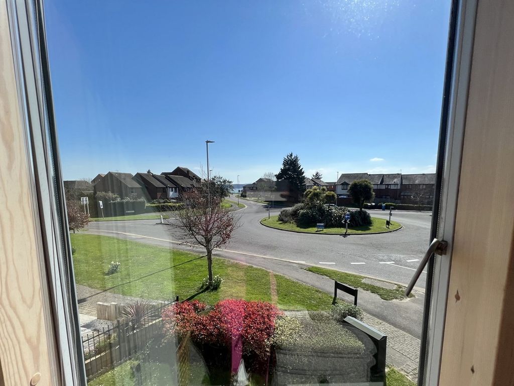 2 bed flat for sale in Phippard Way, Poole BH15, £240,000