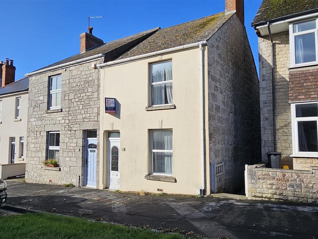 3 bed property for sale in Wakeham, Portland DT5, £200,000