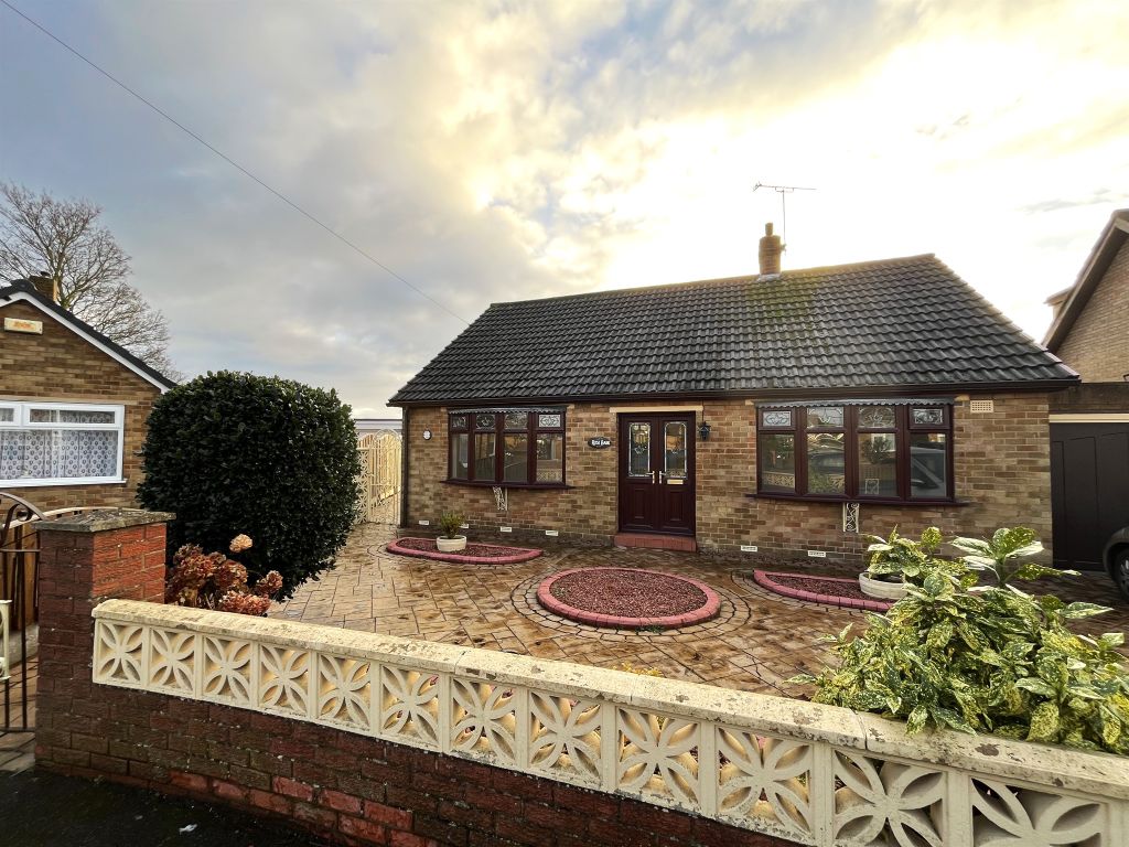 2 bed detached bungalow for sale in The Boulevard, Edenthorpe, Doncaster DN3, £250,000