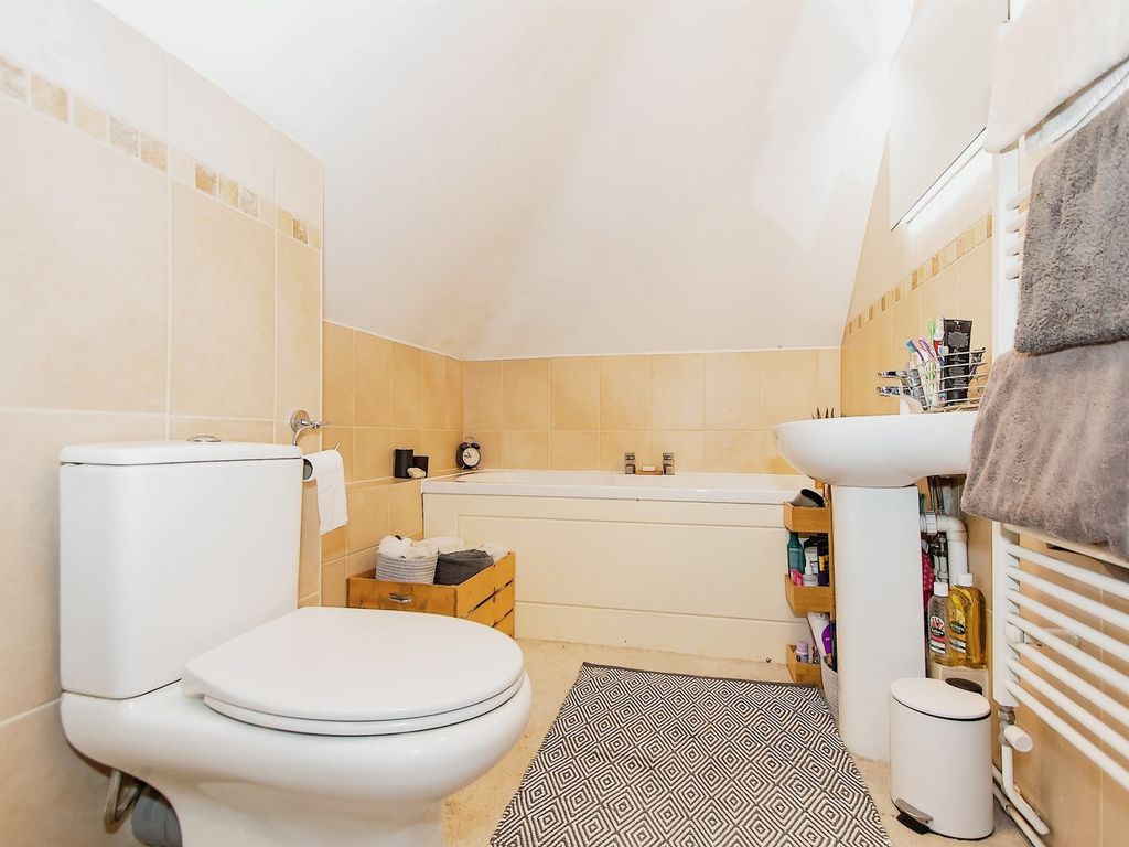 2 bed penthouse for sale in Dorchester Road, Yeovil BA20, £180,000