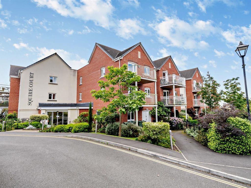 1 bed flat for sale in Squire Court, South Street, South Molton EX36, £190,000