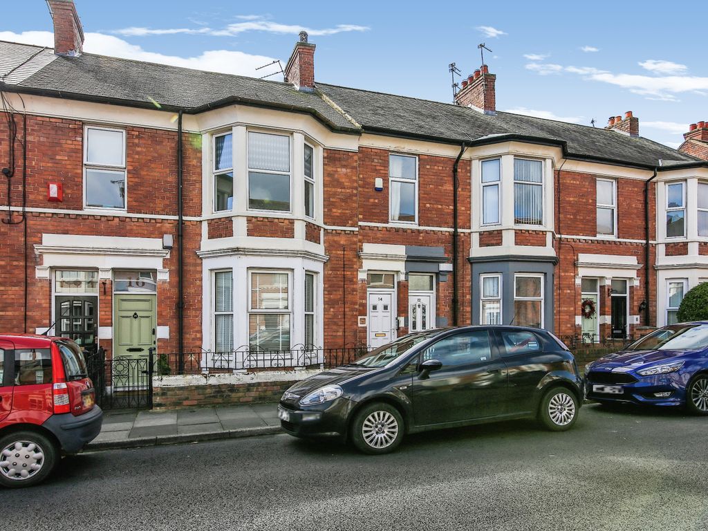 2 bed flat for sale in Belford Terrace, North Shields NE30, £150,000