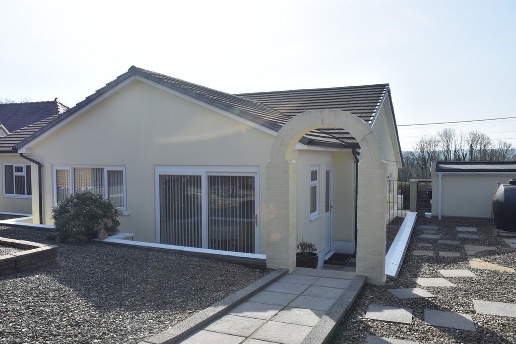 3 bed detached bungalow for sale in Capel Iwan, Newcastle Emlyn SA38, £325,000