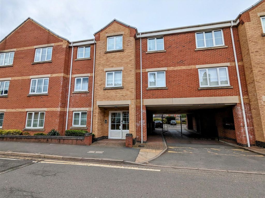 1 bed flat for sale in Childes Court, Henry Street CV11, £100,000