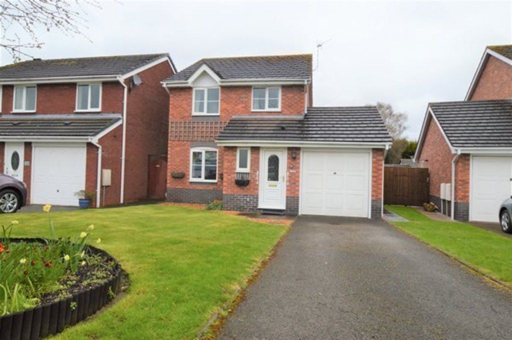 3 bed detached house for sale in Waterside Drive, Market Drayton TF9, £289,950