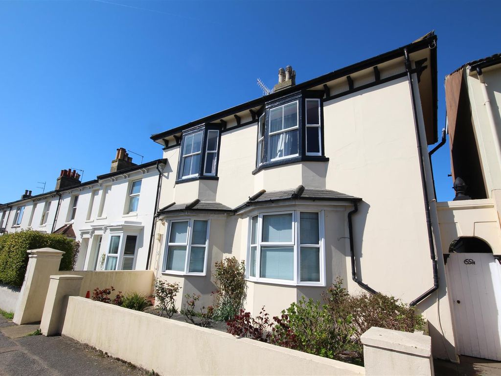 2 bed flat for sale in Station Road, Portslade, Brighton BN41, £299,950