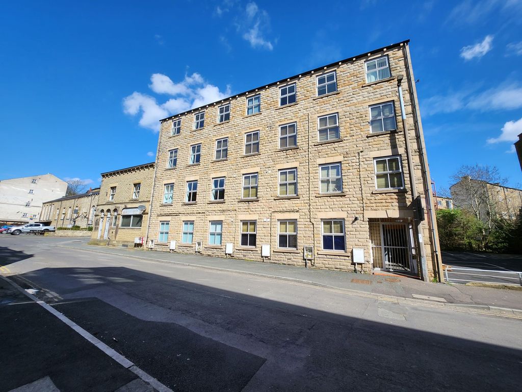 2 bed flat for sale in Hollins Mill Lane, Sowerby Bridge HX6, £88,000