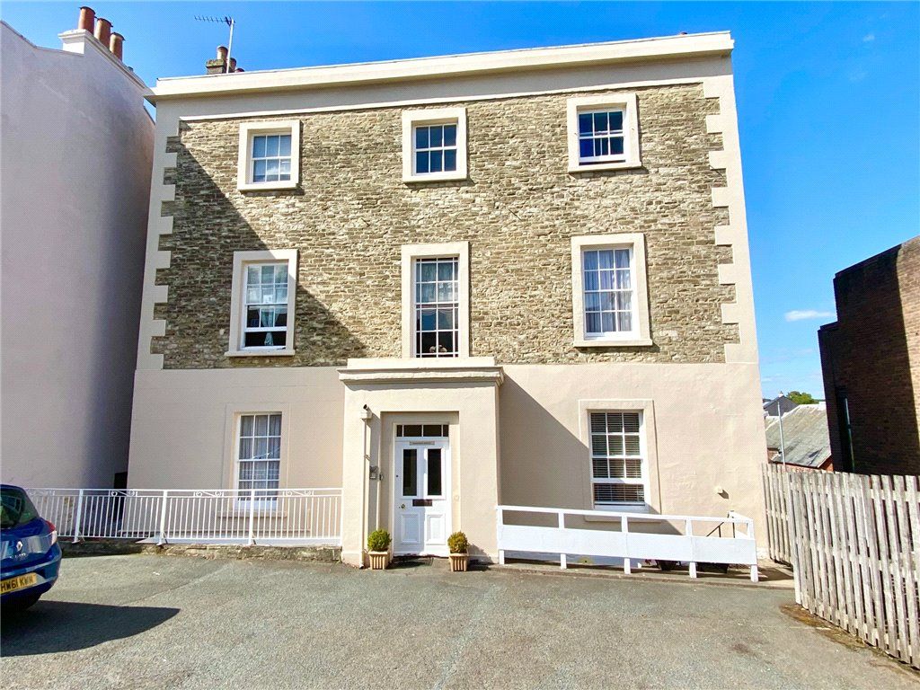 1 bed flat for sale in Market Street, Ryde, Isle Of Wight PO33, £185,000