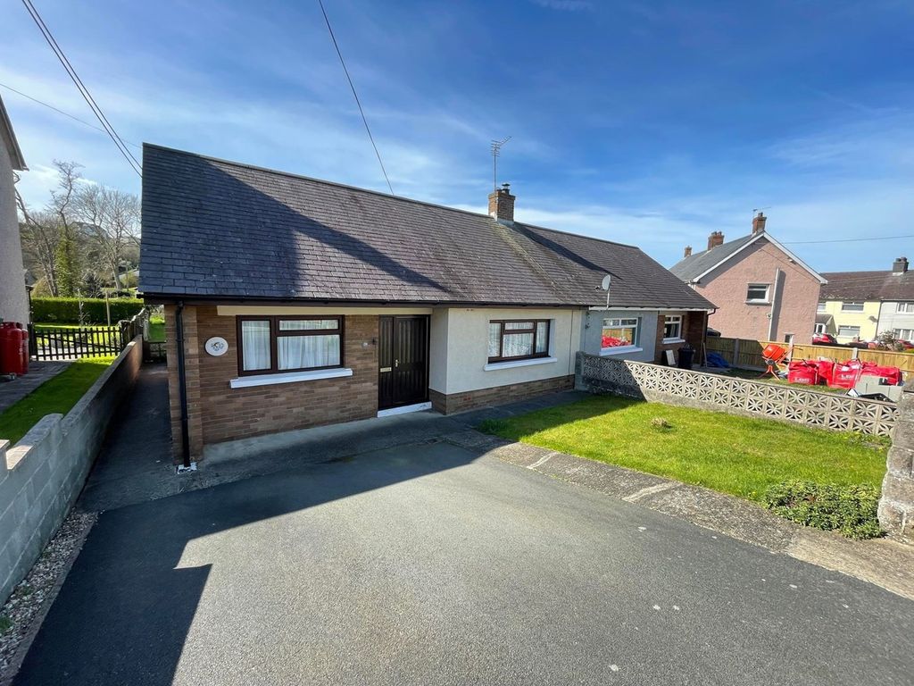 2 bed semi-detached bungalow for sale in Cylch Peris, Llanon, Llanon SY23, £149,950